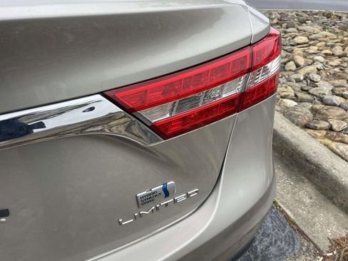 Used 2015 Toyota Avalon Limited FWD image 13