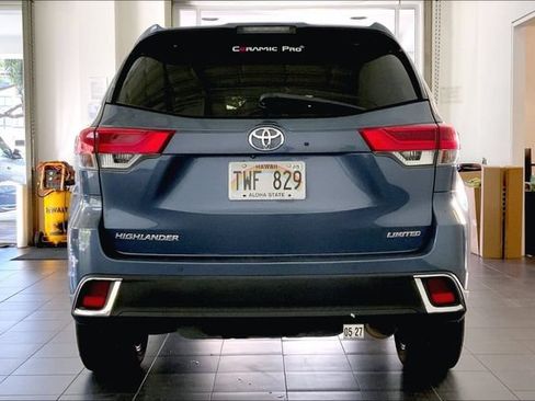 Used 2019 Toyota Highlander Limited FWD image 4
