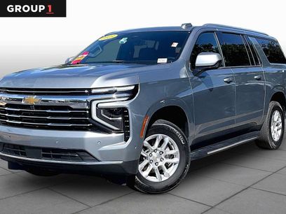 Used 2025 Chevrolet Suburban LT