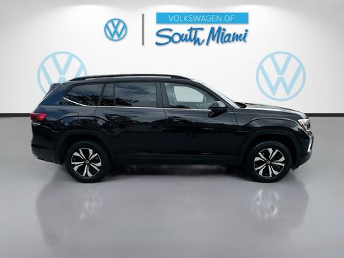 Used 2024 Volkswagen Atlas SE image 8