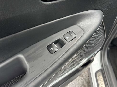 Used 2019 Hyundai Santa Fe AWD image 12