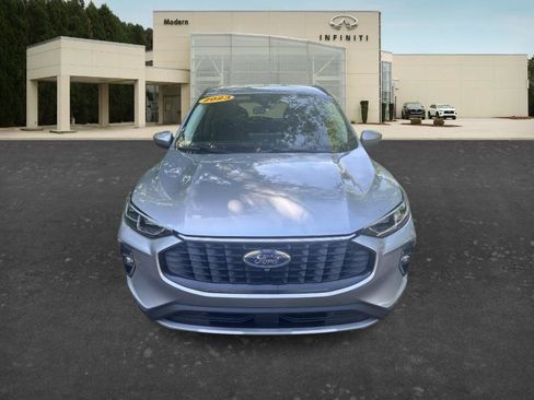 Used 2023 Ford Escape Platinum FWD image 2