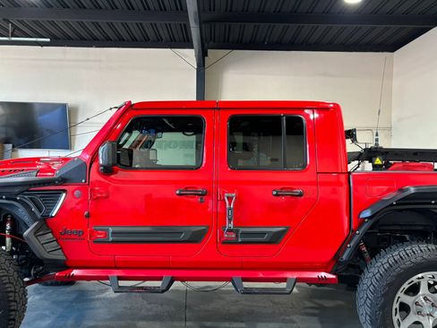 Used 2020 Jeep Gladiator Rubicon w/ LED Lighting Group AWD/4WD image 17