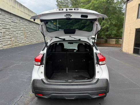 Used 2019 Nissan Kicks S FWD image 32