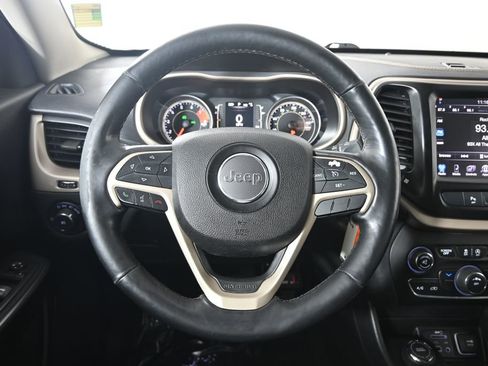 Used 2016 Jeep Cherokee Latitude w/ Safety/Convenience Group image 33