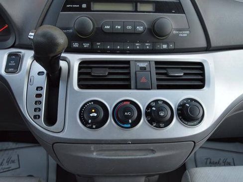 Used 2010 Honda Odyssey LX image 24