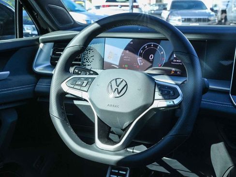 New 2026 Volkswagen Tiguan SE R-Line image 21