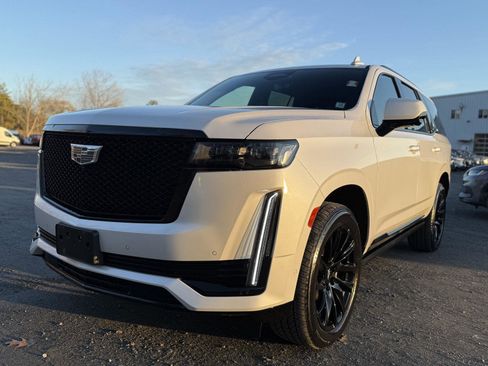 Certified 2023 Cadillac Escalade Sport w/ LPO, ONYX Package image 9