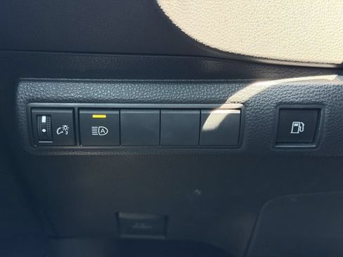 Used 2026 Toyota Corolla LE FWD image 21