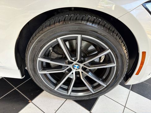 Used 2021 BMW 330e xDrive w/ Premium Package AWD/4WD image 8