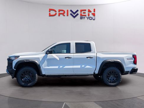 New 2026 Chevrolet Colorado Trail Boss AWD/4WD image 2