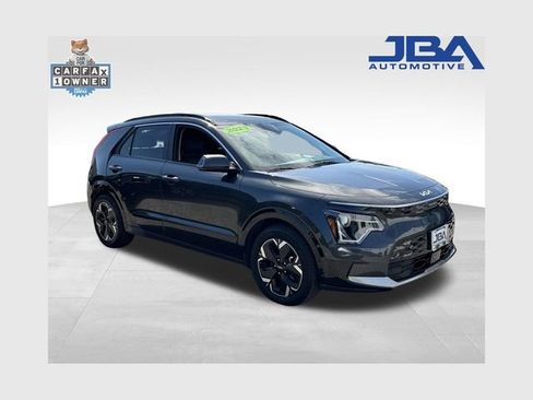 Used 2023 Kia Niro Wind w/ Wind Preserve Package FWD image 1