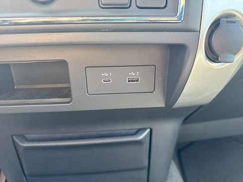 Used 2021 Nissan Titan SV w/ Accessory Utility Package RWD image 21