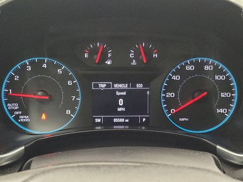 Used 2018 Chevrolet Equinox LT image 23