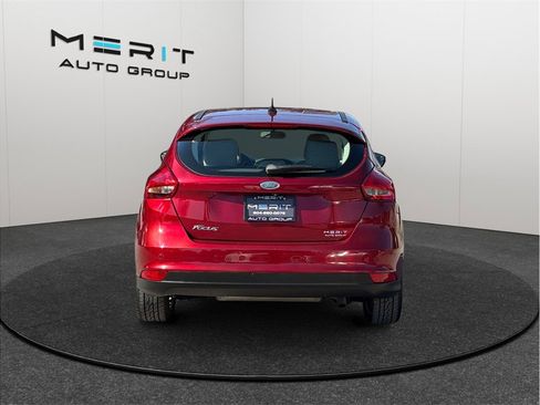 Used 2017 Ford Focus Titanium image 8