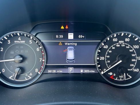 Used 2022 Nissan Armada Platinum w/ Captain's Chairs Package image 12