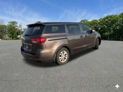 Used 2018 Kia Sedona LX FWD image 7