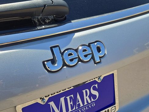 Used 2025 Jeep Compass Latitude AWD/4WD image 13