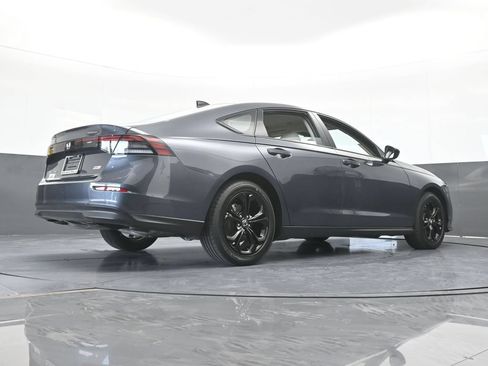 Used 2025 Honda Accord SE image 59