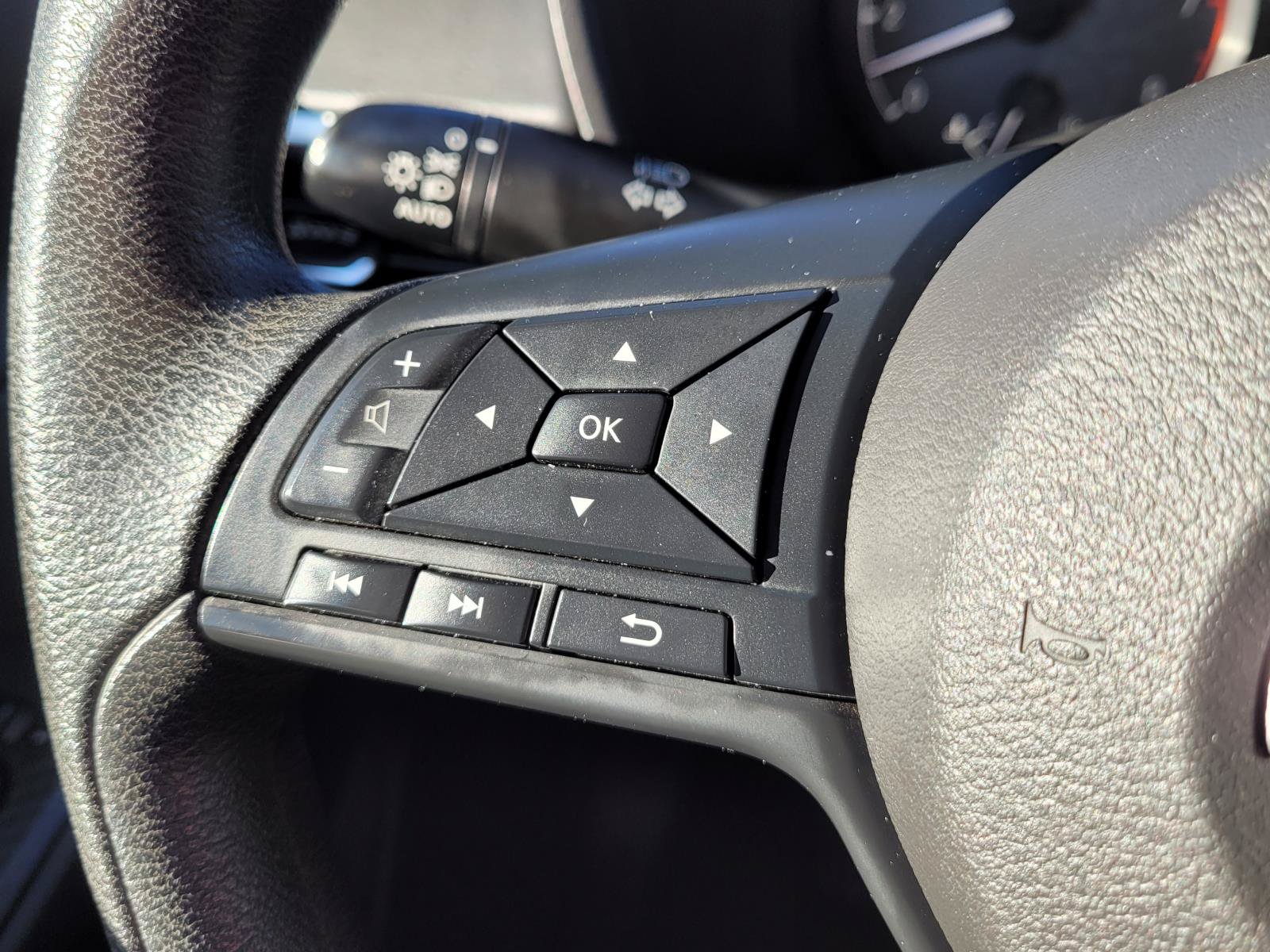 Used 2023 Nissan Altima 2.5 S FWD image 9