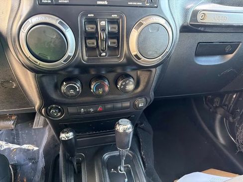 Used 2017 Jeep Wrangler Unlimited Sport w/ Quick Order Package 24S AWD/4WD image 20