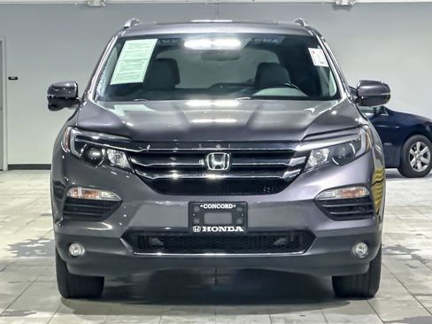 Used 2017 Honda Pilot Touring image 5