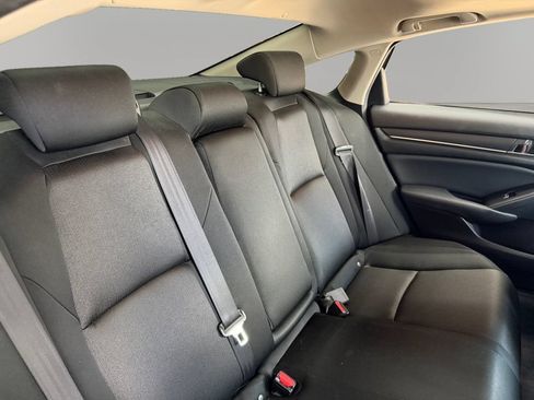 Used 2018 Honda Accord EX image 23