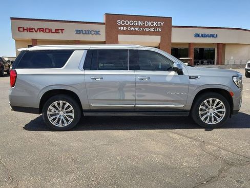 Used 2023 GMC Yukon XL Denali image 5