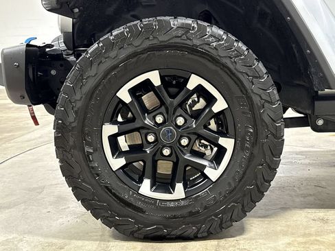 Used 2024 Jeep Wrangler Unlimited Rubicon 4xe AWD/4WD image 27