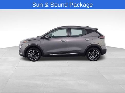 Used 2023 Chevrolet Bolt EUV Premier w/ Sun & Sound Package image 6