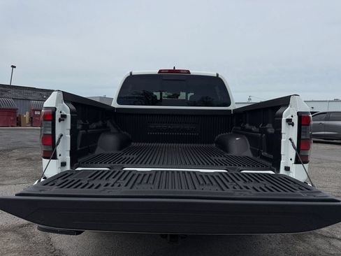 New 2026 Nissan Frontier SV w/ All-Weather Content Package AWD/4WD image 18
