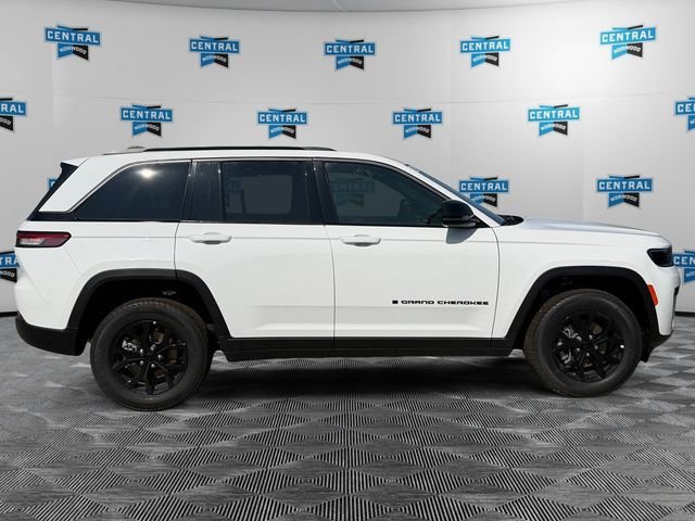 New 2026 Jeep Grand Cherokee Altitude AWD/4WD image 6