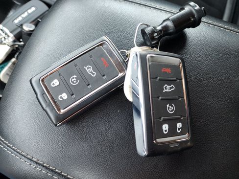 Used 2024 Jeep Grand Cherokee L Altitude AWD/4WD image 26