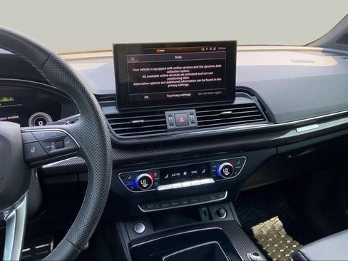 Used 2023 Audi SQ5 Prestige AWD/4WD image 6