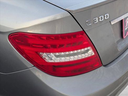 Used 2012 Mercedes-Benz C 300 Sport image 10