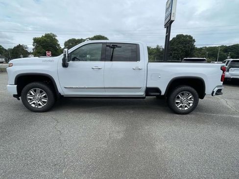 New 2026 Chevrolet Silverado 2500 High Country w/ High Country Premium Package AWD/4WD image 6