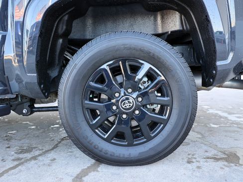 Used 2025 Toyota Tacoma SR5 image 15