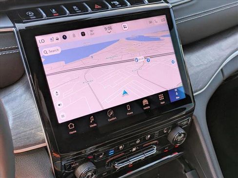 New 2025 Jeep Grand Cherokee L Limited w/ Luxury Tech Group II image 13