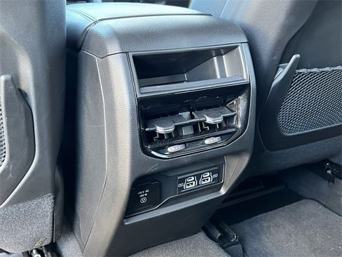 Used 2023 Jeep Grand Cherokee Laredo w/ Luxury Tech Group I image 34