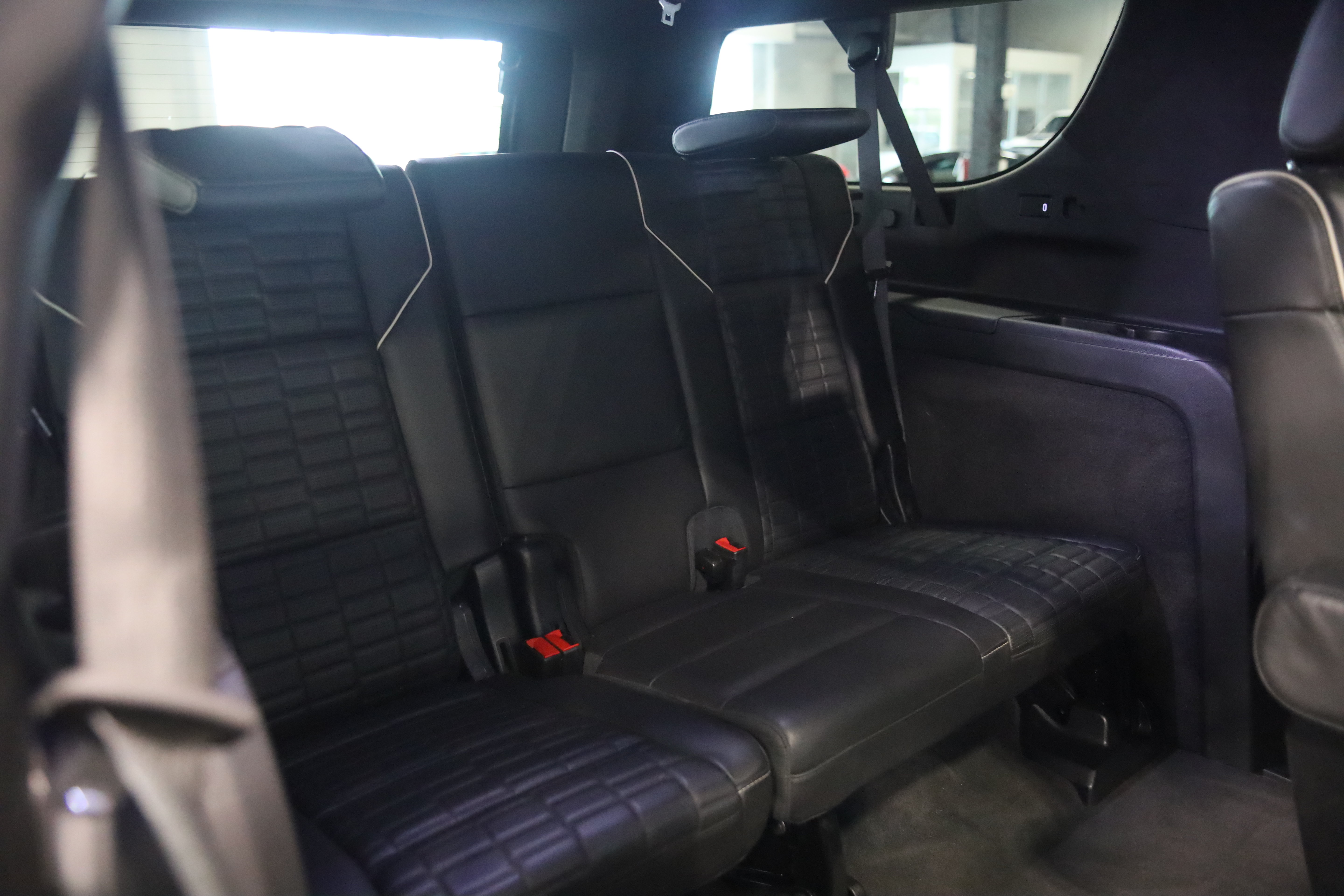 Used 2024 Cadillac Escalade ESV V AWD/4WD image 48