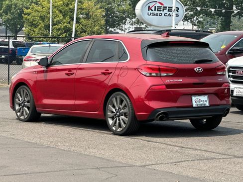 Used 2018 Hyundai Elantra GT Sport FWD image 6