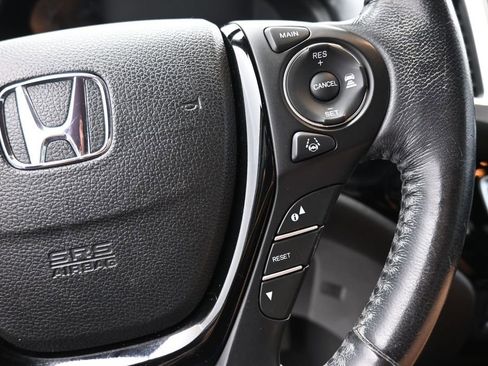 Used 2018 Honda Pilot Elite image 37