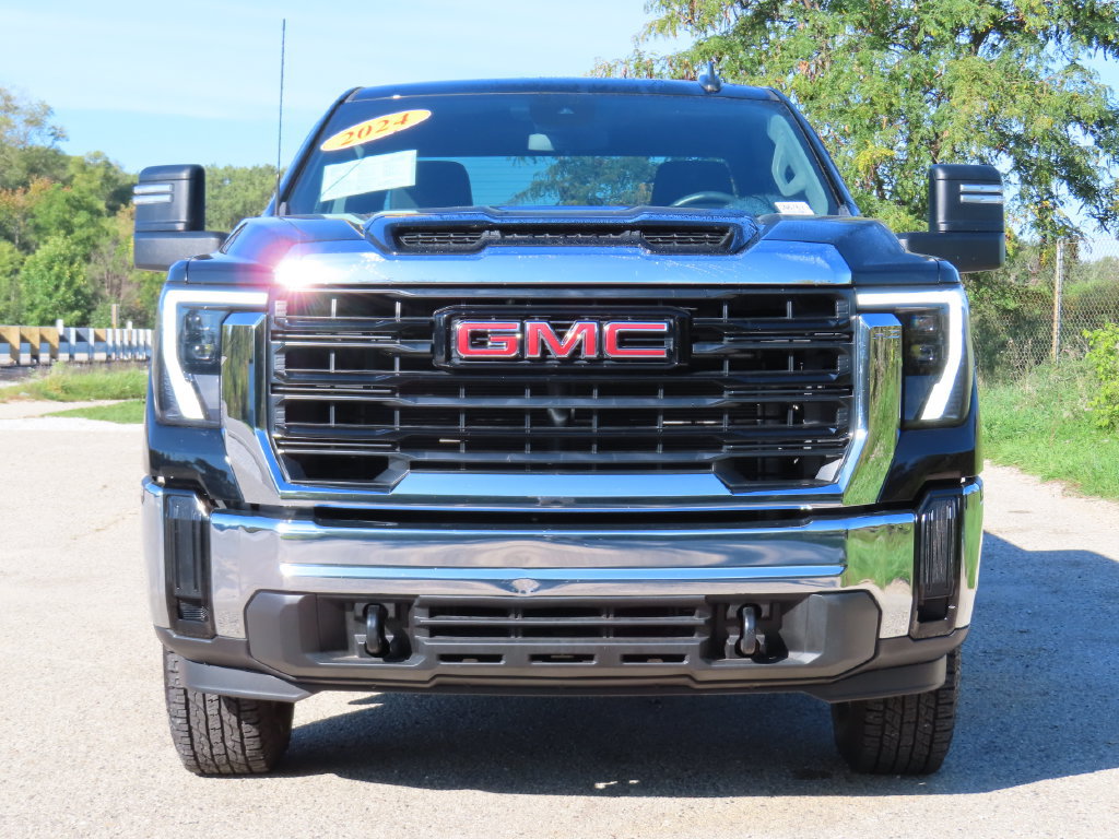 Used 2024 GMC Sierra 2500 Pro AWD/4WD image 14