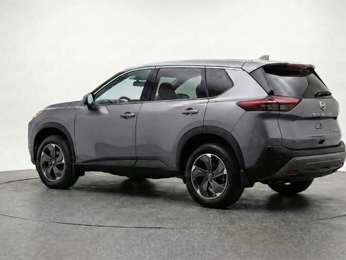 Used 2025 Nissan Rogue SV AWD/4WD image 6