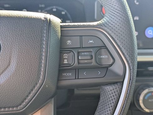 Used 2026 Toyota Tacoma TRD Off-Road AWD/4WD image 12