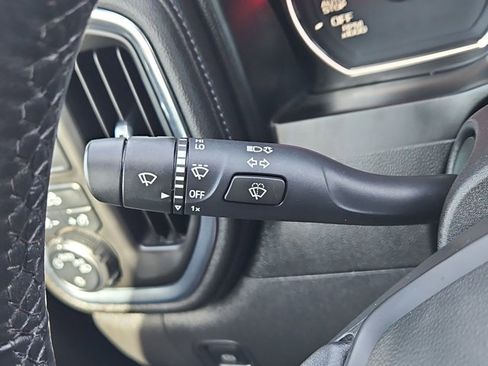 Used 2021 Chevrolet Silverado 1500 LT RWD image 15