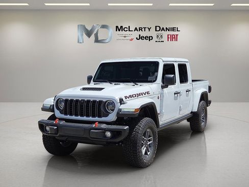 New 2025 Jeep Gladiator Mojave image 2