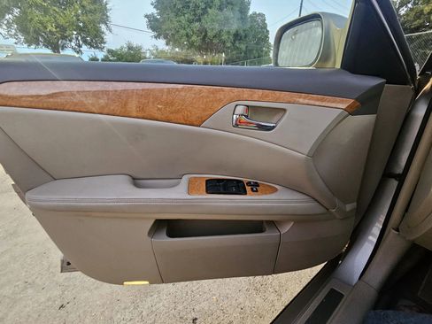 Used 2005 Toyota Avalon XL image 15