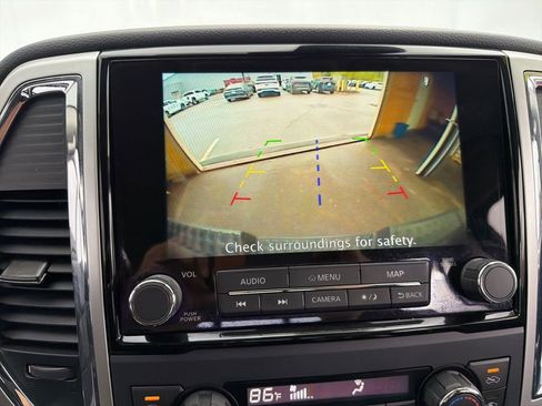 Used 2021 Nissan Titan SV w/ SV Convenience Package AWD/4WD image 16