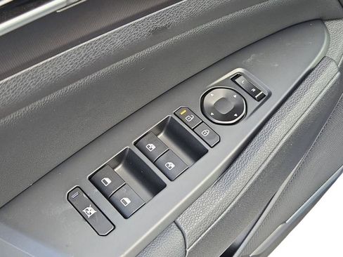 New 2026 Kia Sportage EX w/ EX Panoramic Sunroof Package image 16